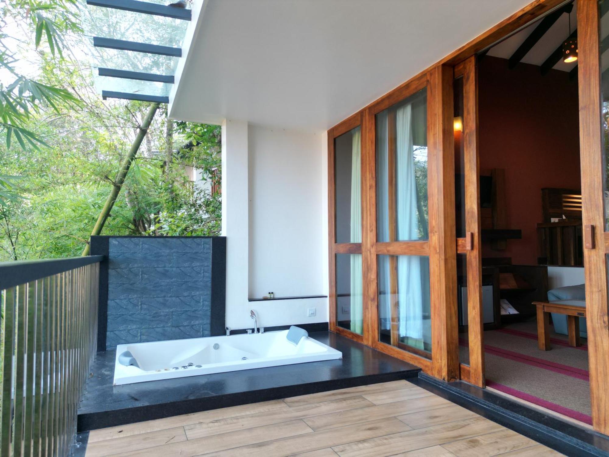 Wayanad Silverwoods Forest Resort & Spa Padinjarathara Exterior photo